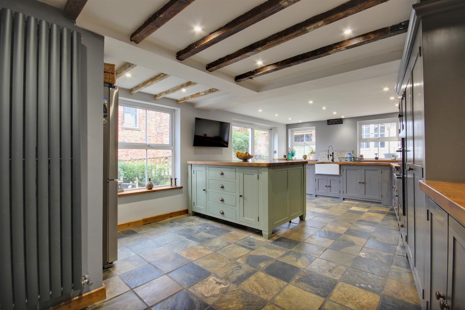 West End, Walkington